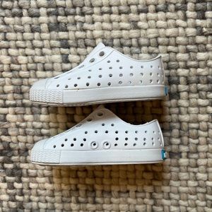 Native | All white Jefferson | Little Kids size 3 / C3